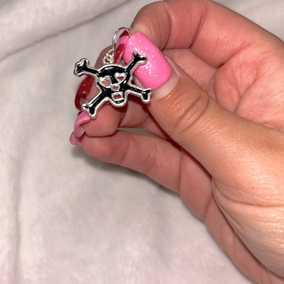 Silver Skull and Black Bead Earrings goth pirate - Picture 2 of 2